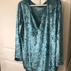 Boutique Velvet top